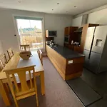 Bath Roof Terrace Apartment, City Centre, Sleeps Up To 8
