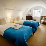 Central Courtyard Apartment