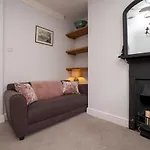 Pass The Keys Centrally Located 3 Bed Townhouse With Garden
