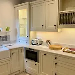 Lauras Townhouse Apartments Lansdown Slope Townhouse