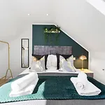 Boutique 4 Bed - Parking And Garden