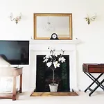 18 The Circus Apartment