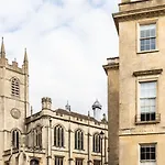 Russell House Suites
