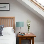 2 Crescent Gardens Guest House