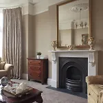 2 Crescent Gardens Guest House