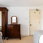 The Admirals House - Central Bath & Free Parking