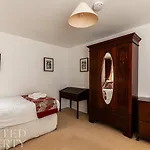 The Admirals House - Central Bath & Free Parking