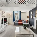 200 Year Old Georgian House In Central Bath
