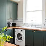 Stunning 3 Bedroom Period City Centre Apartment