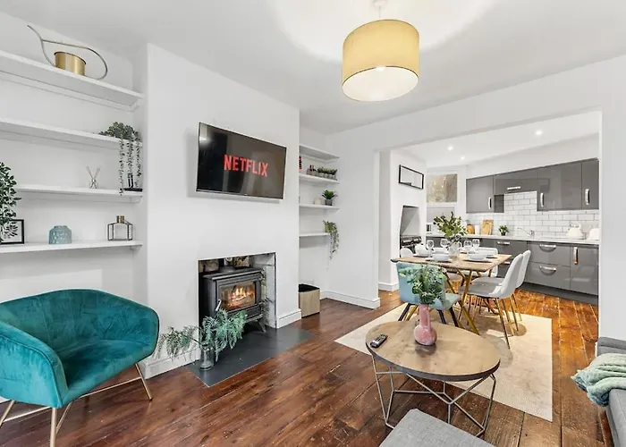Boutique Abode In Central Bath - Parking