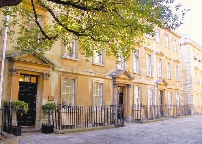 The Courtyard Apartments No.8