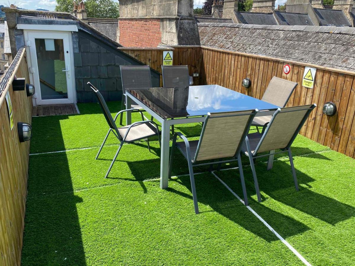 Bath Roof Terrace Apartment, City Centre, Sleeps Up To 8 Apartment