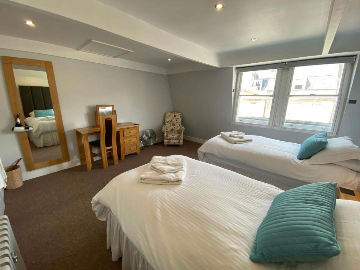 Bath Roof Terrace Apartment, City Centre, Sleeps Up To 8 Apartment *