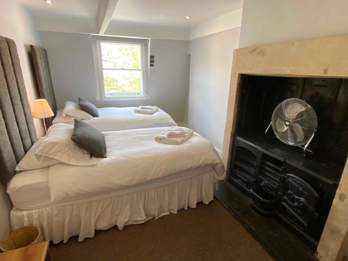 Bath Roof Terrace Apartment, City Centre, Sleeps Up To 8 Apartment
