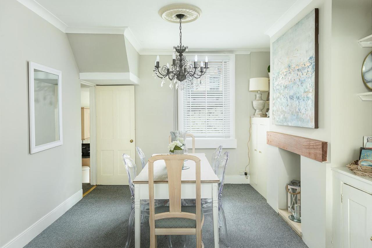 Jewel Of Bath-price&weeks Apartment Bath