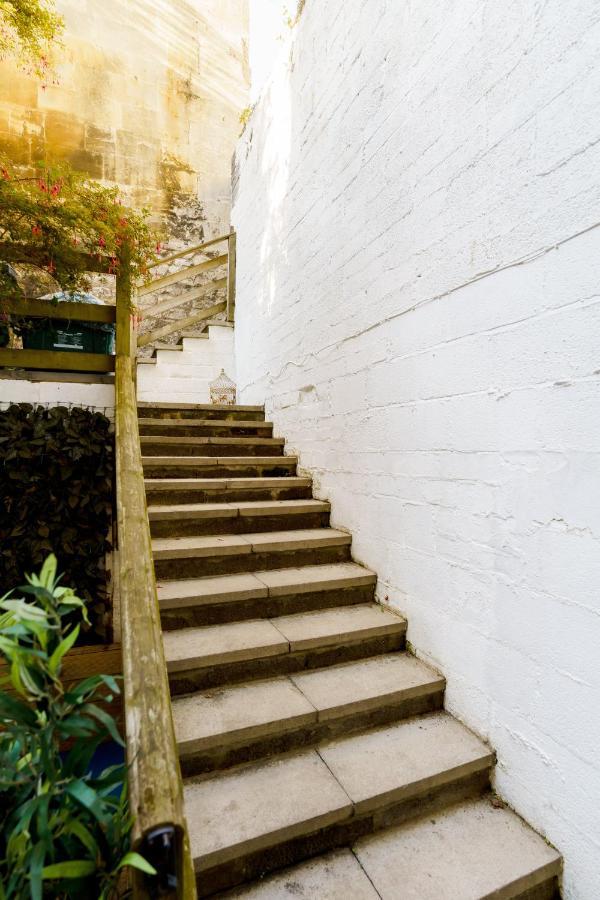 Central Courtyard Bath