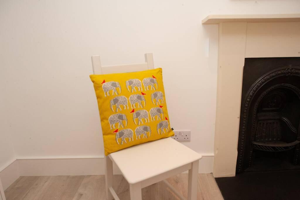 Spectacular Views, 1 Bed Apartment *