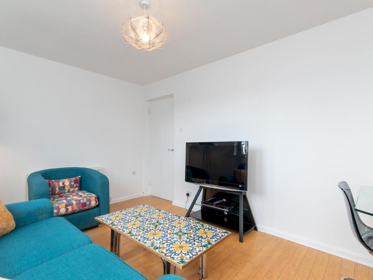 Pass The Keys Bright Modern One Bed - Centre Bath