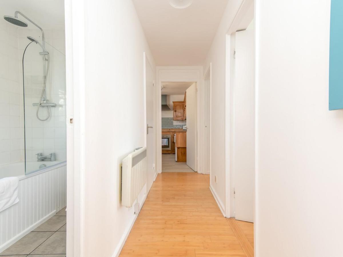Pass The Keys Bright Modern One Bed - Centre Apartment