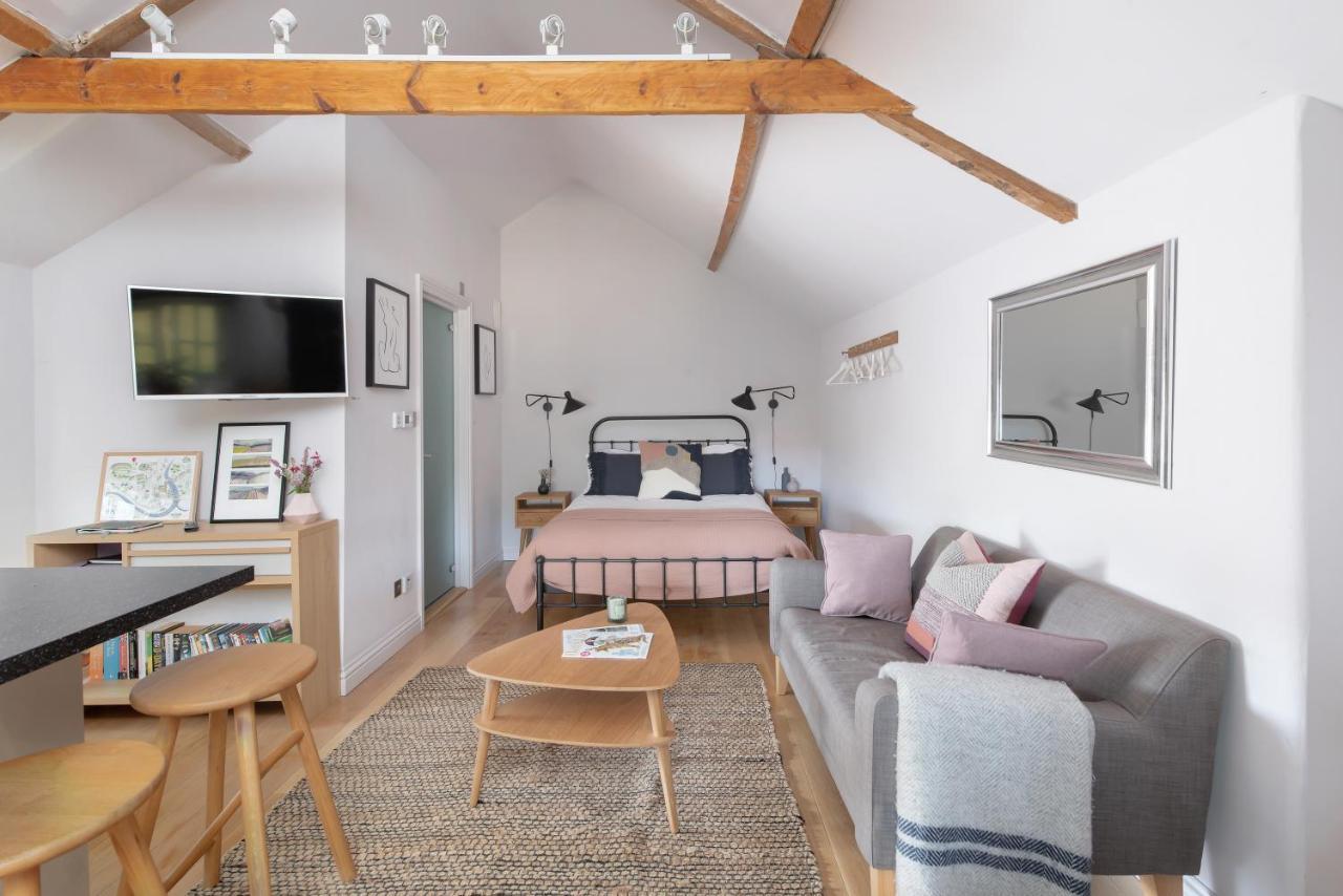 Holiday home The Hayloft By Black Door *