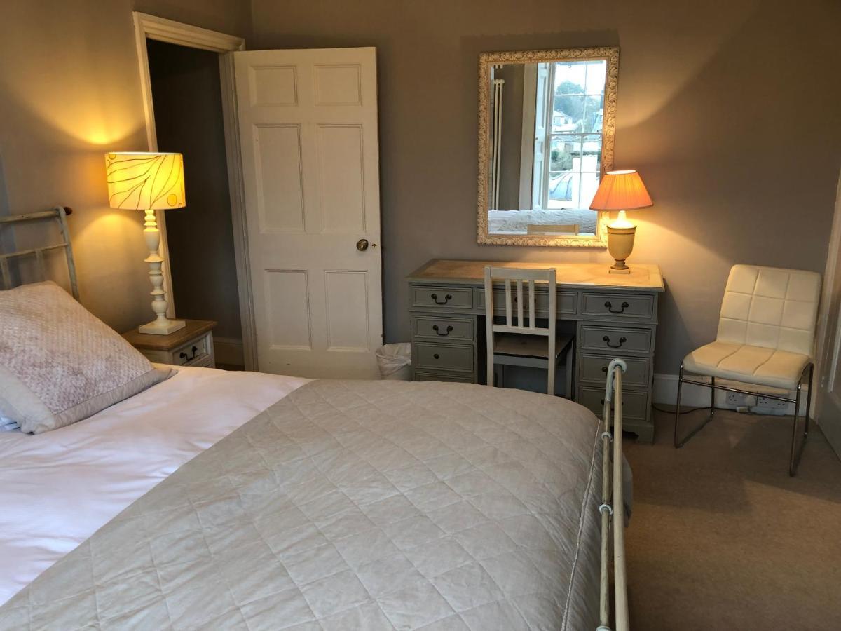 1 Georges Place Apartment