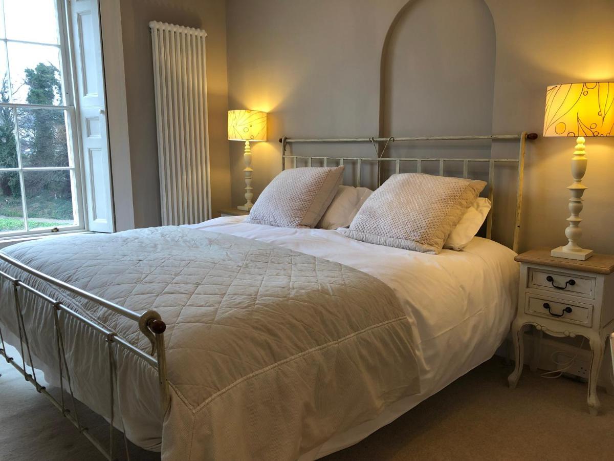 1 Georges Place Apartment Bath
