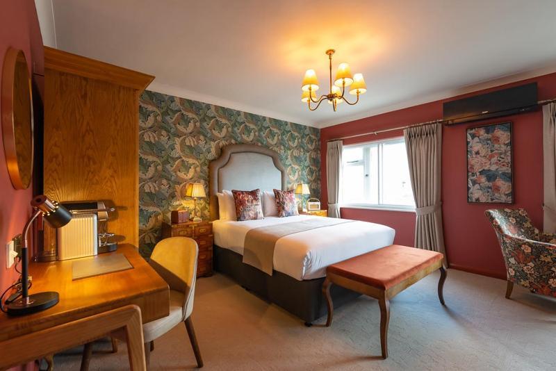 The Bear 4* Bath