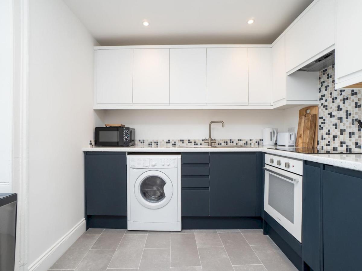 Pass The Keys Lovely 1-bed Close To Centre *