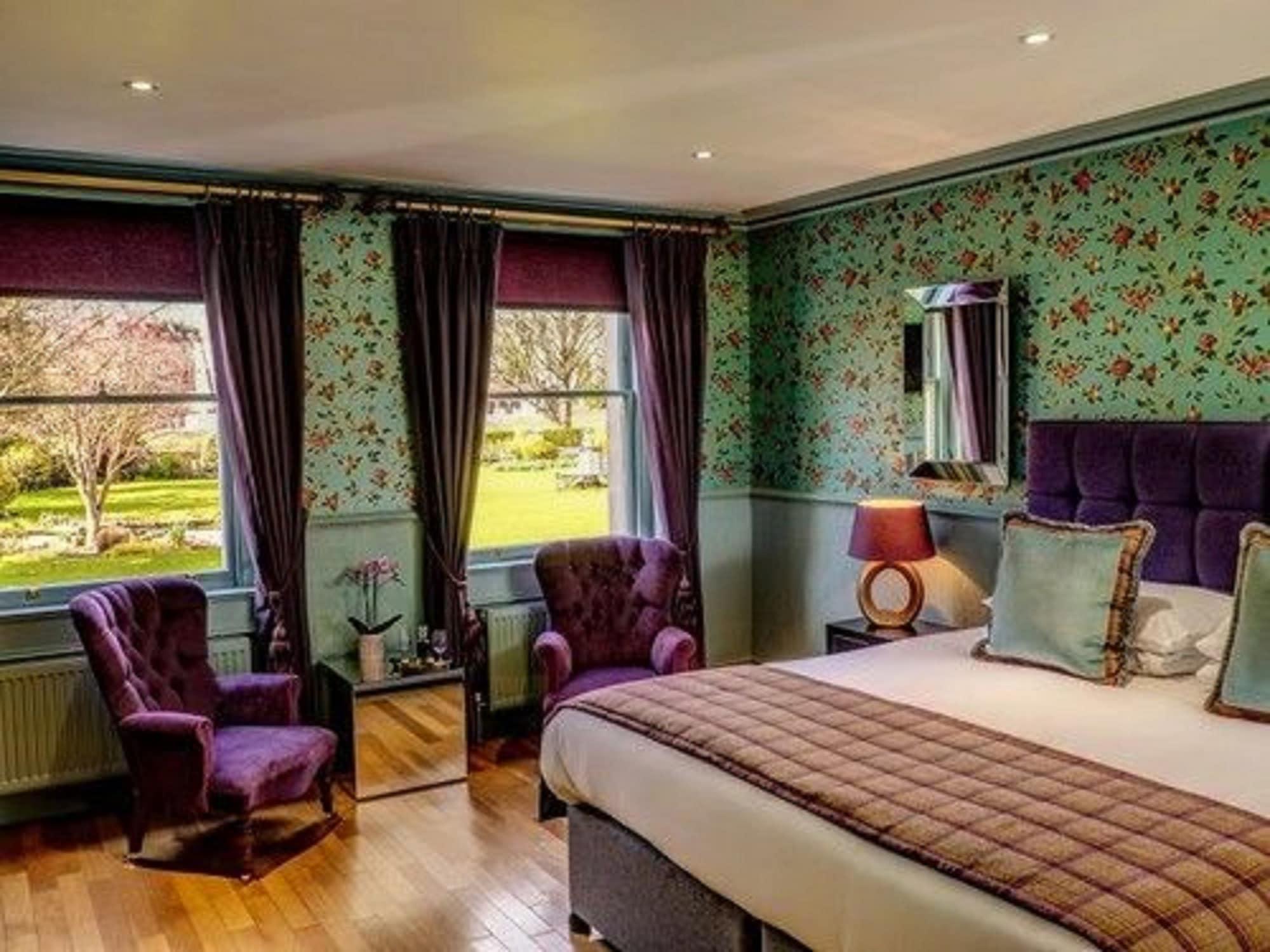 The Ayrlington 5* Bath