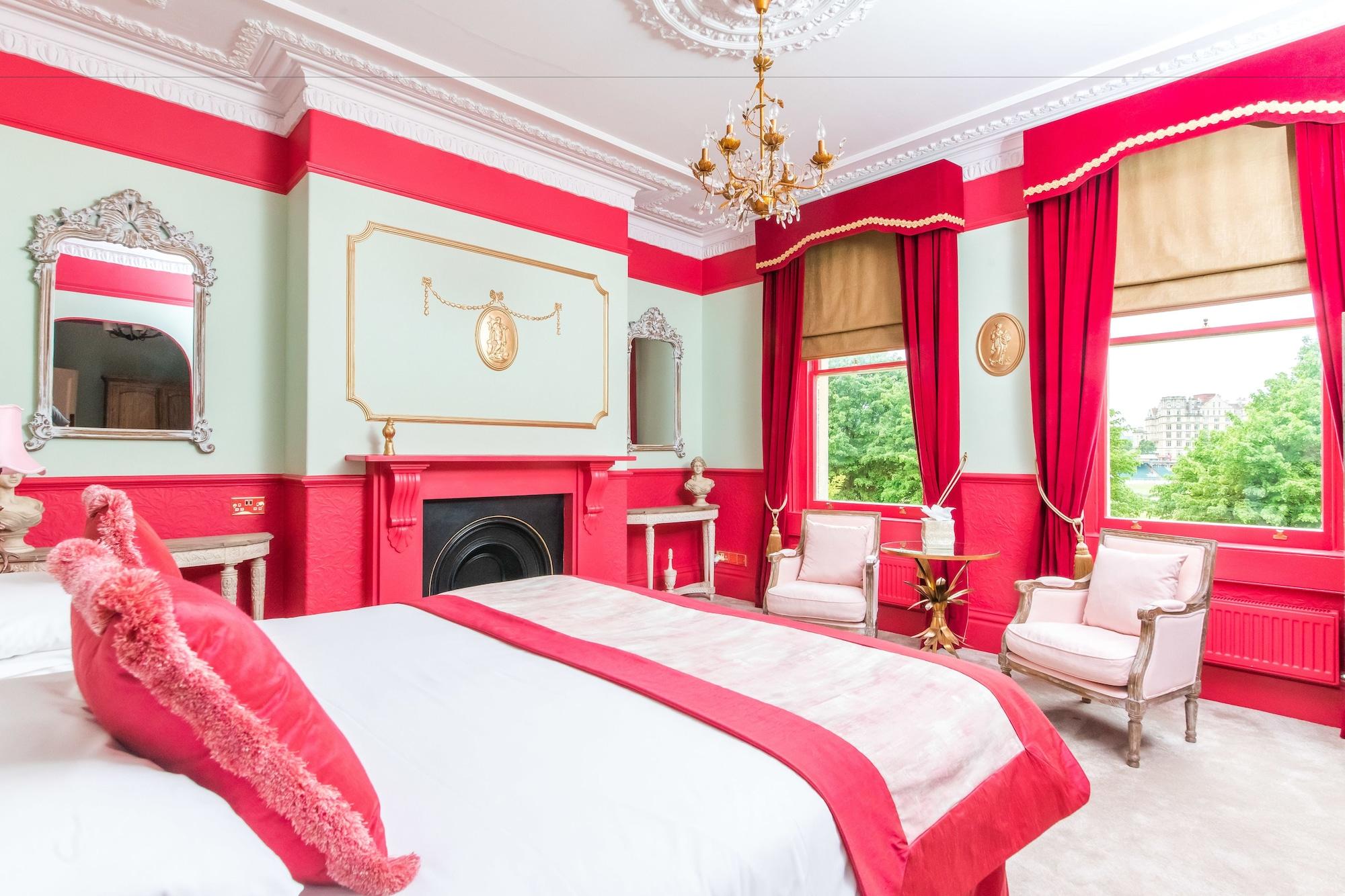 The Ayrlington 5* Bath