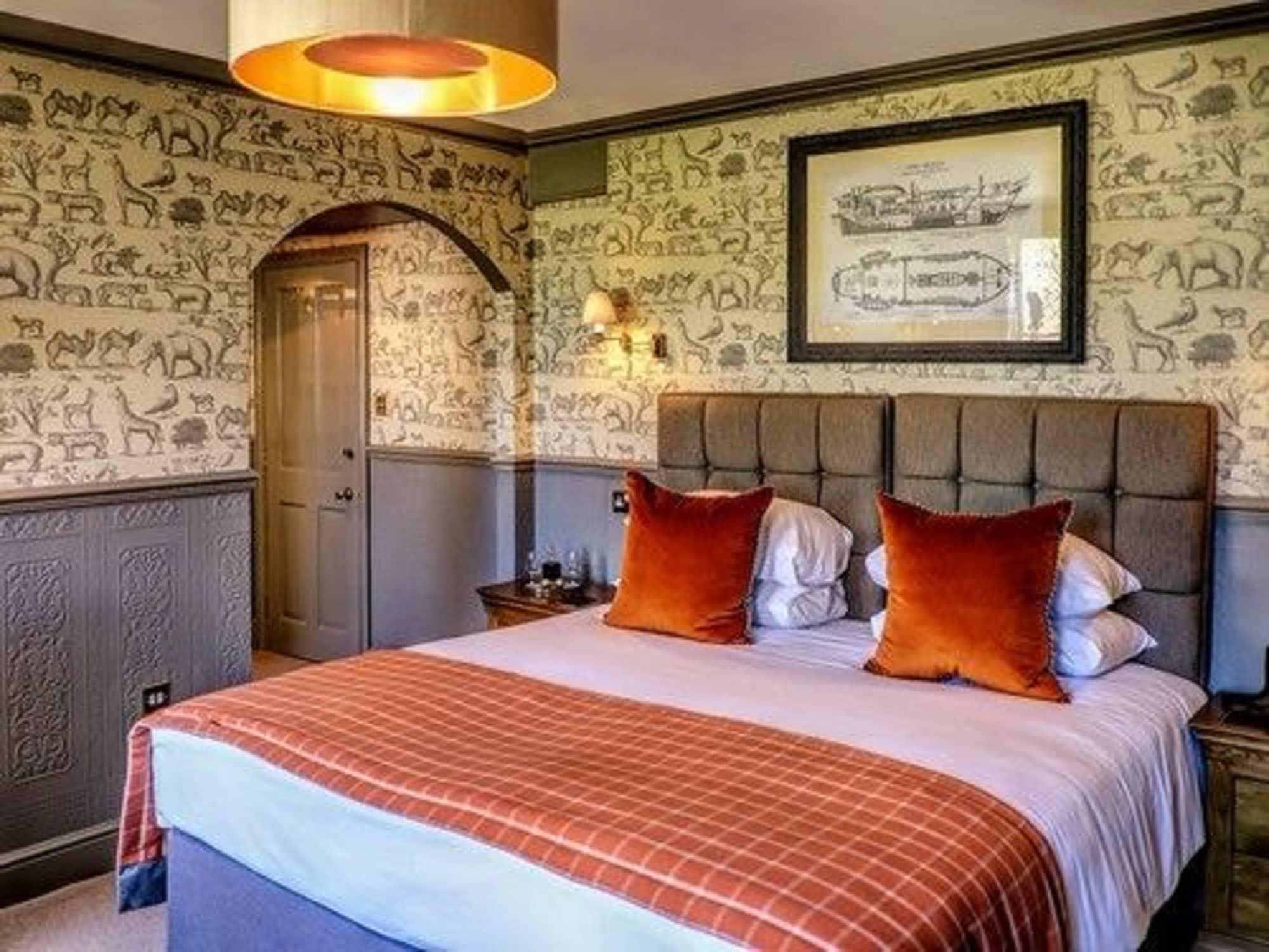 The Ayrlington 5*