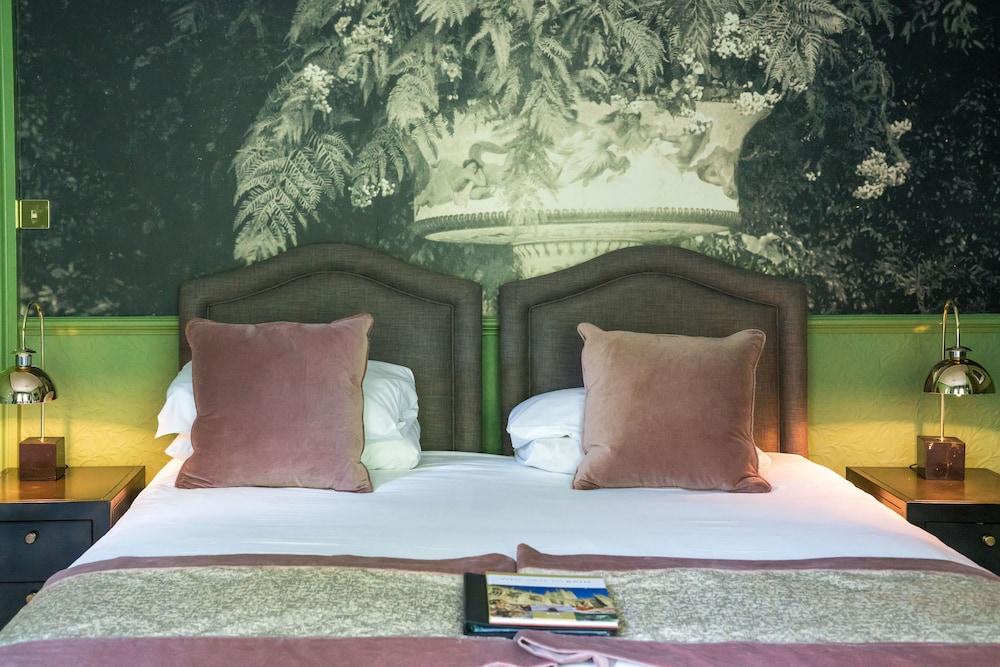 Guest house The Ayrlington Bath