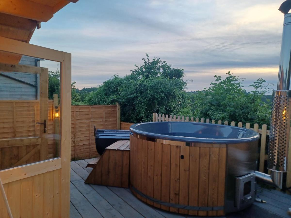 Norwell View Farm Glamping With Hot Tubs Campsite Bath