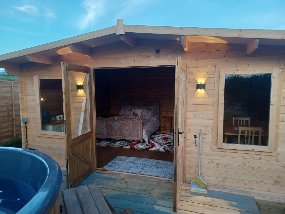 Norwell View Farm Glamping With Hot Tubs Campsite