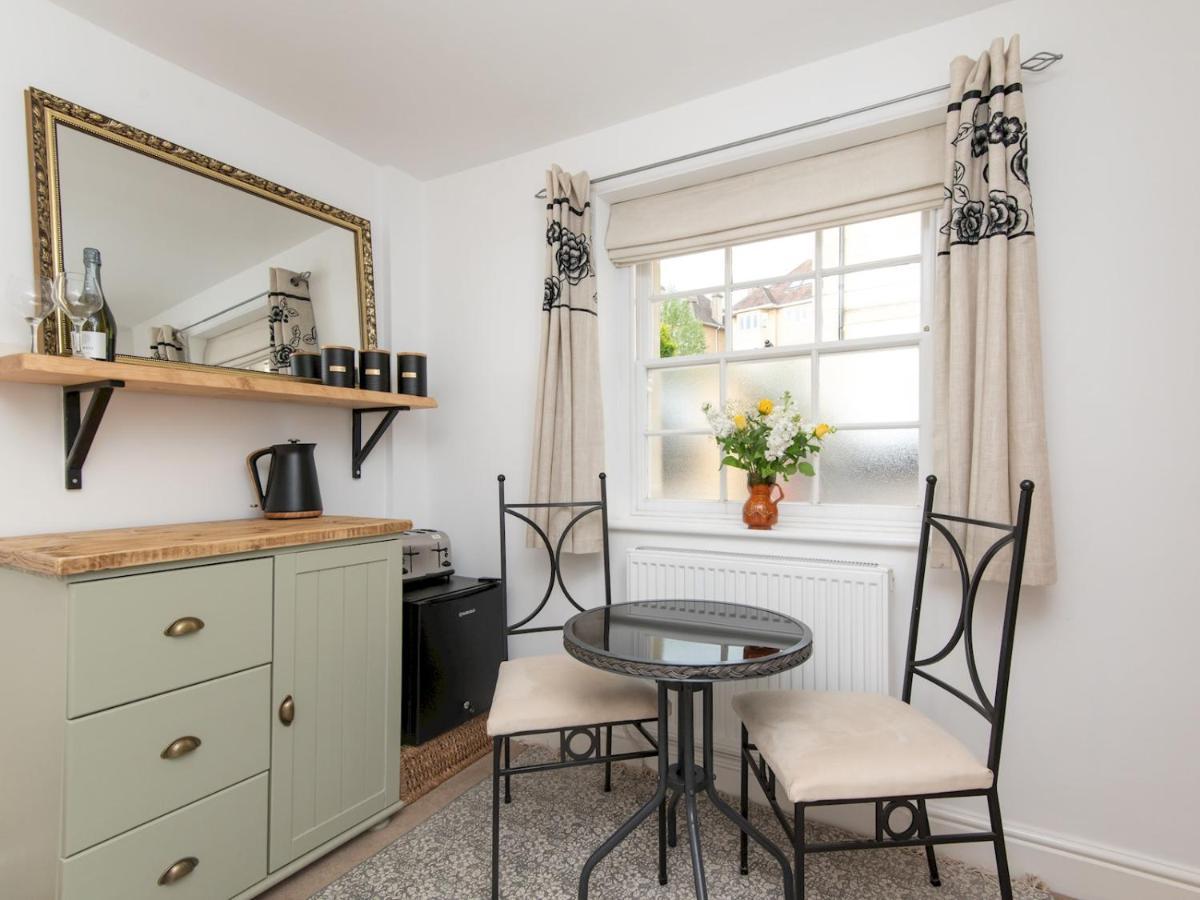 Apartment Pass The Keys Cosy 1 Bed Studio In Central *