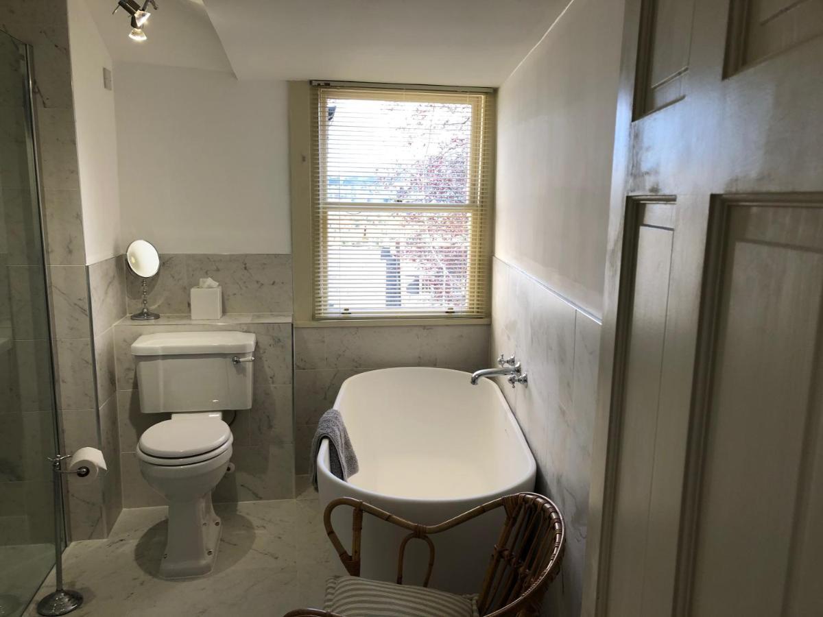 Apartment Lauras Townhouse Lansdown Slope Townhouse