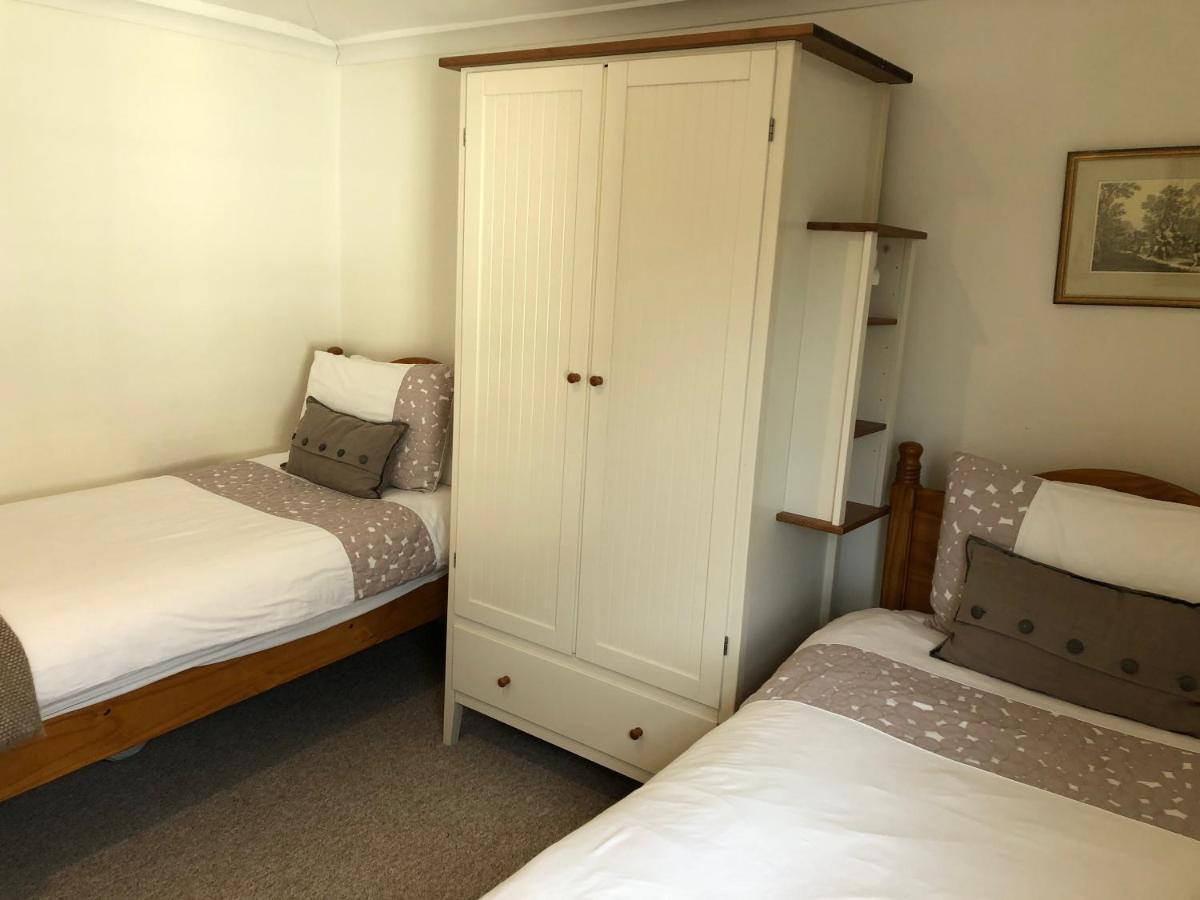 Lauras Townhouse Lansdown Slope Townhouse *