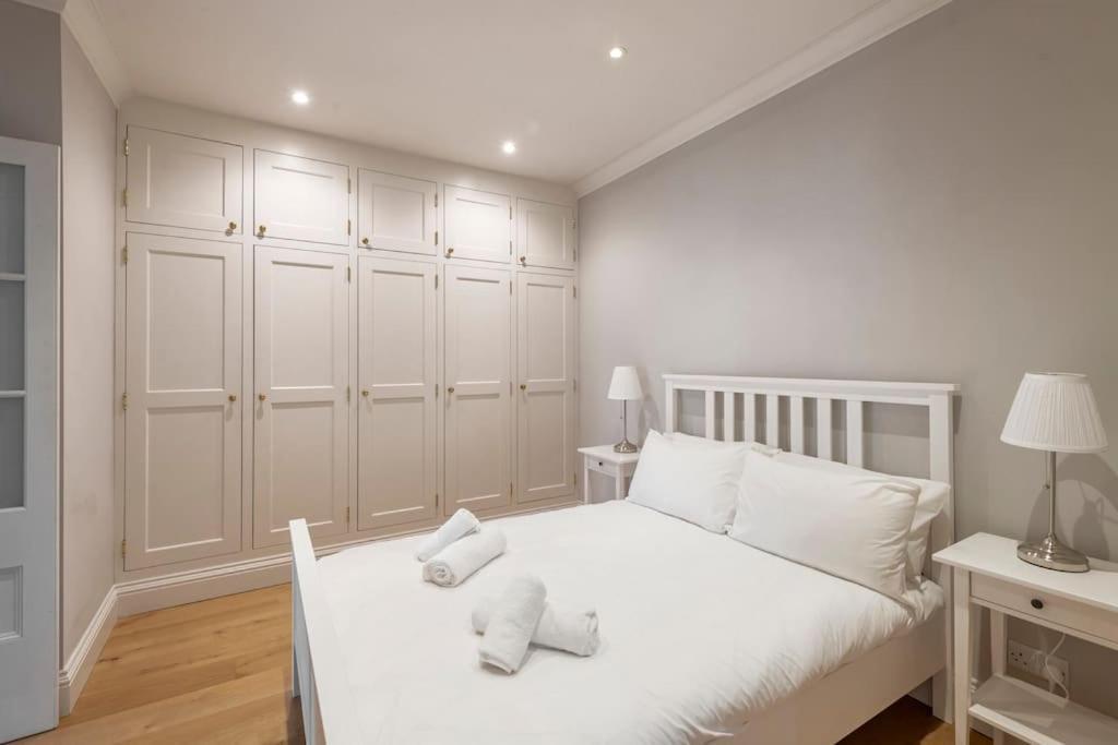 Apartment Stylish Royal Crescent Bath