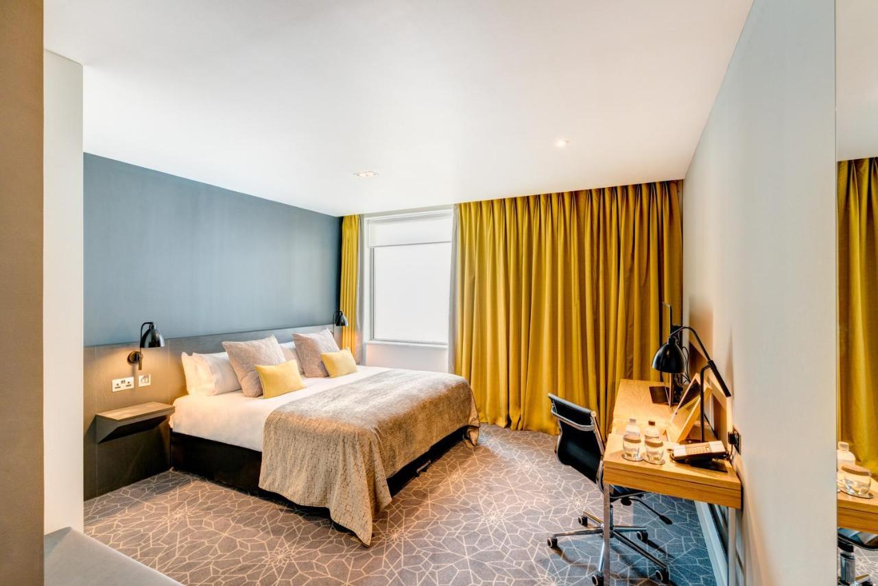 Apex Of Hotel Bath