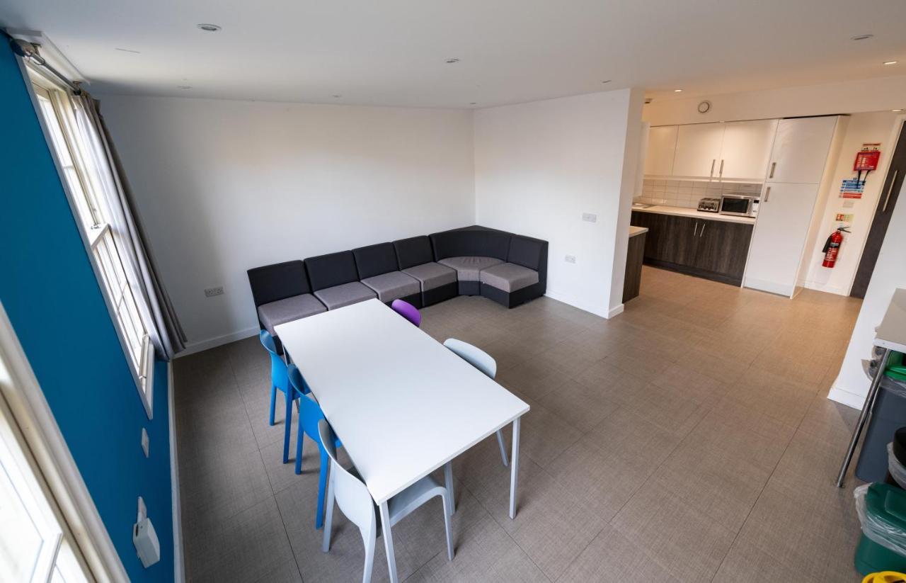 Of Apartment *