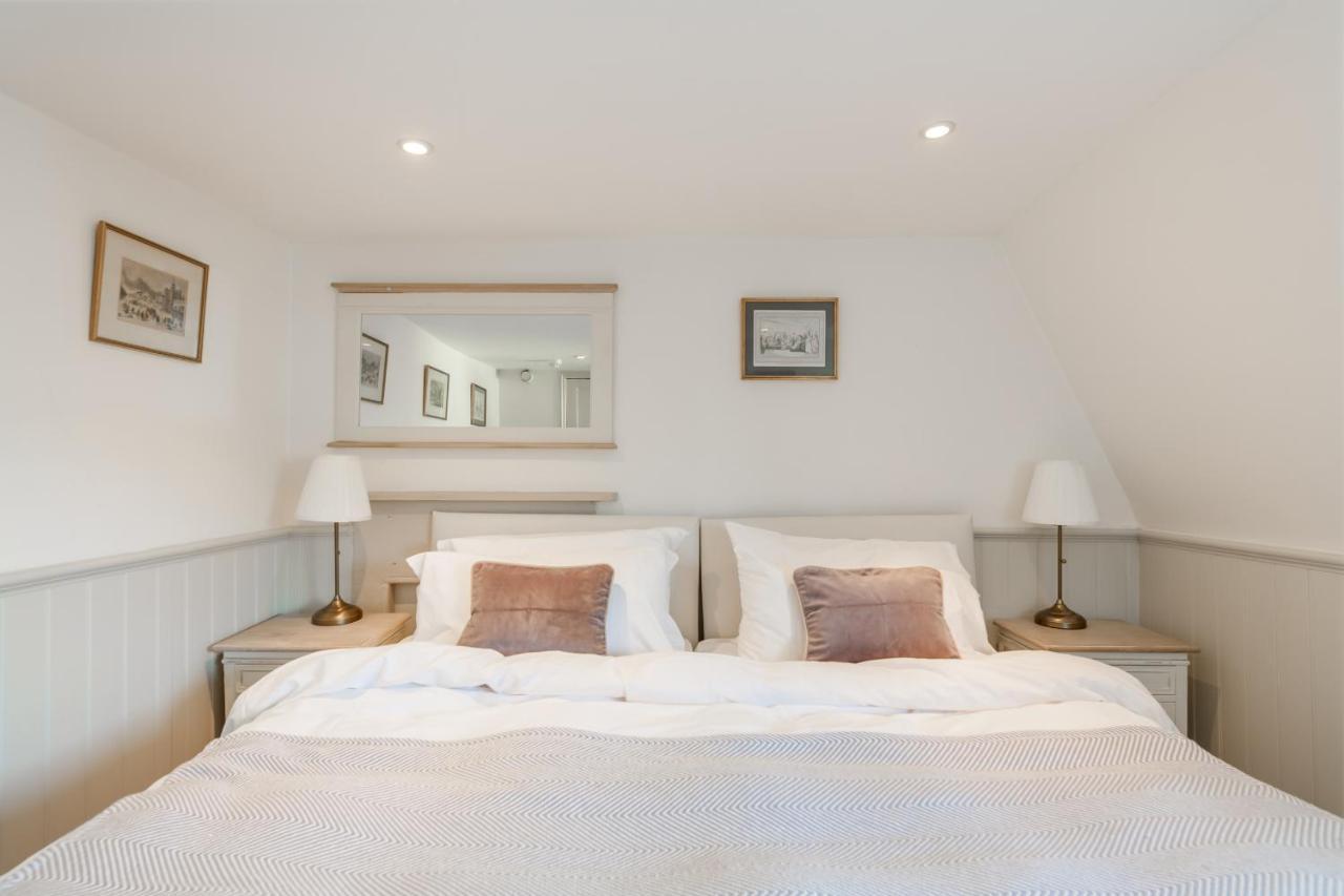 Centre Stunning House-roman Baths - 3min Walk - 4 Bedrooms Apartment *