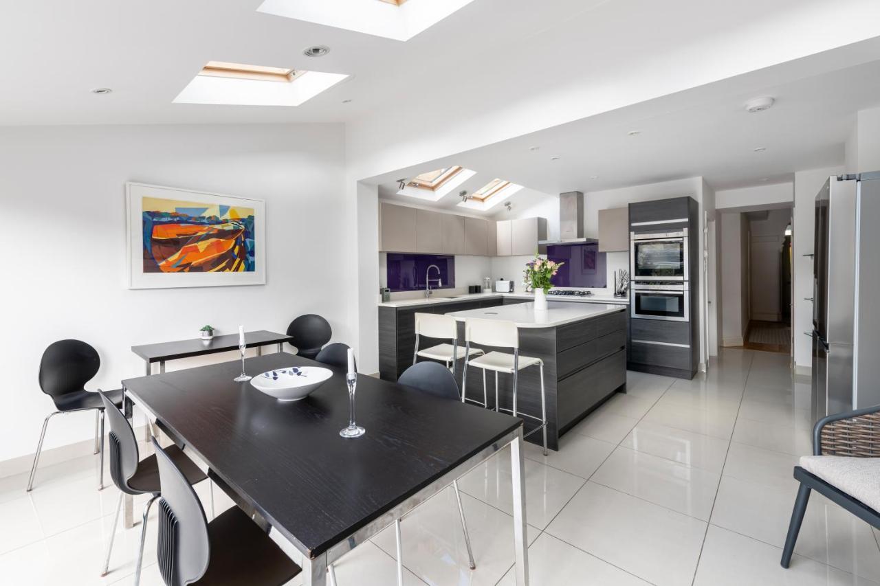 Fabulous House - Only 10 Minutes Walk To Baths * Bath
