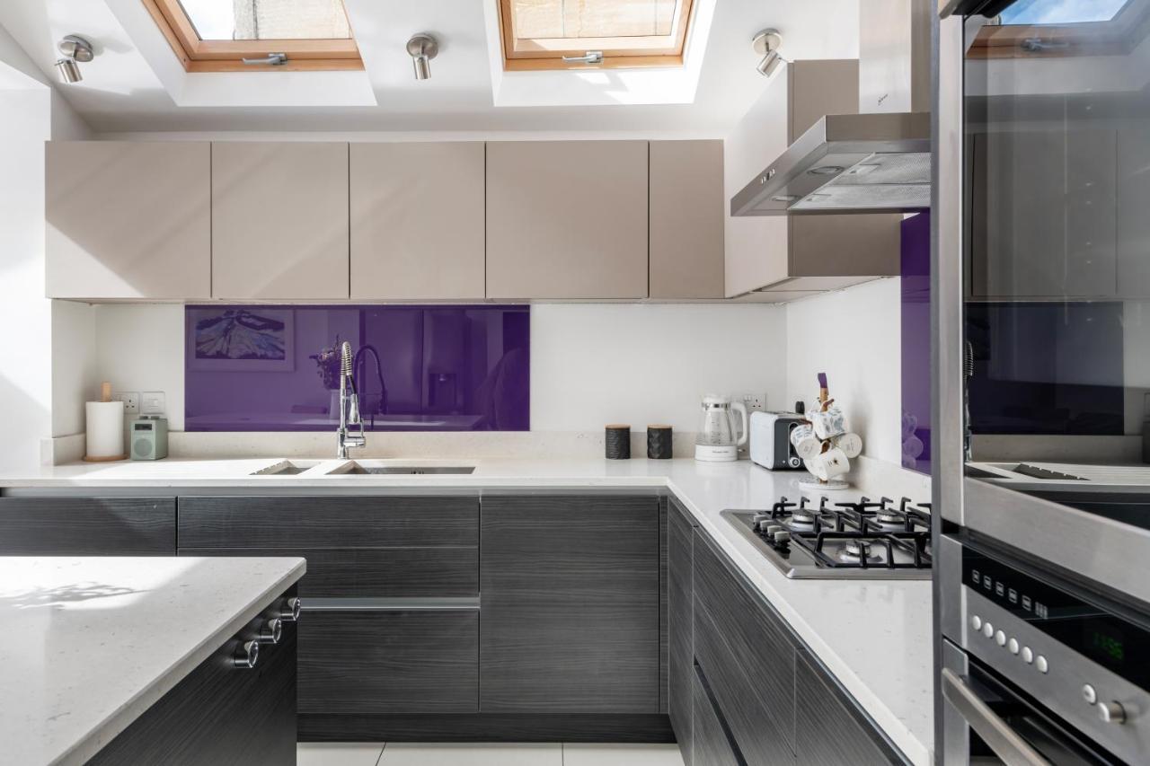 Holiday home Fabulous House - Only 10 Minutes Walk To Baths *