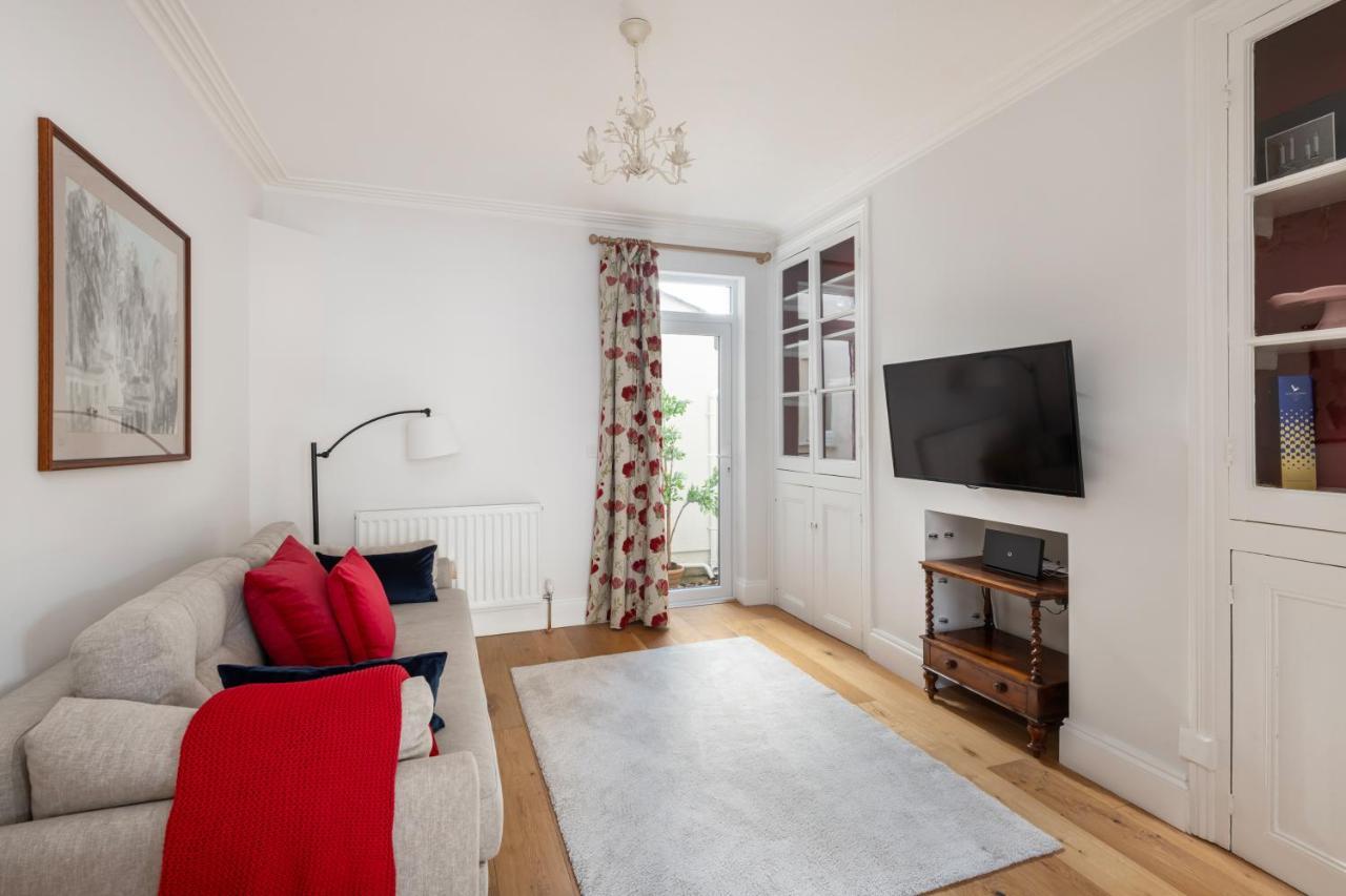 Fabulous House - Only 10 Minutes Walk To Baths * Bath