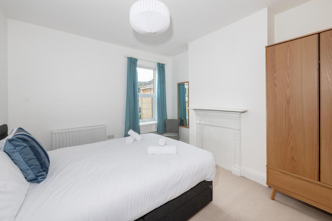 Fabulous House - Only 10 Minutes Walk To Baths Bath