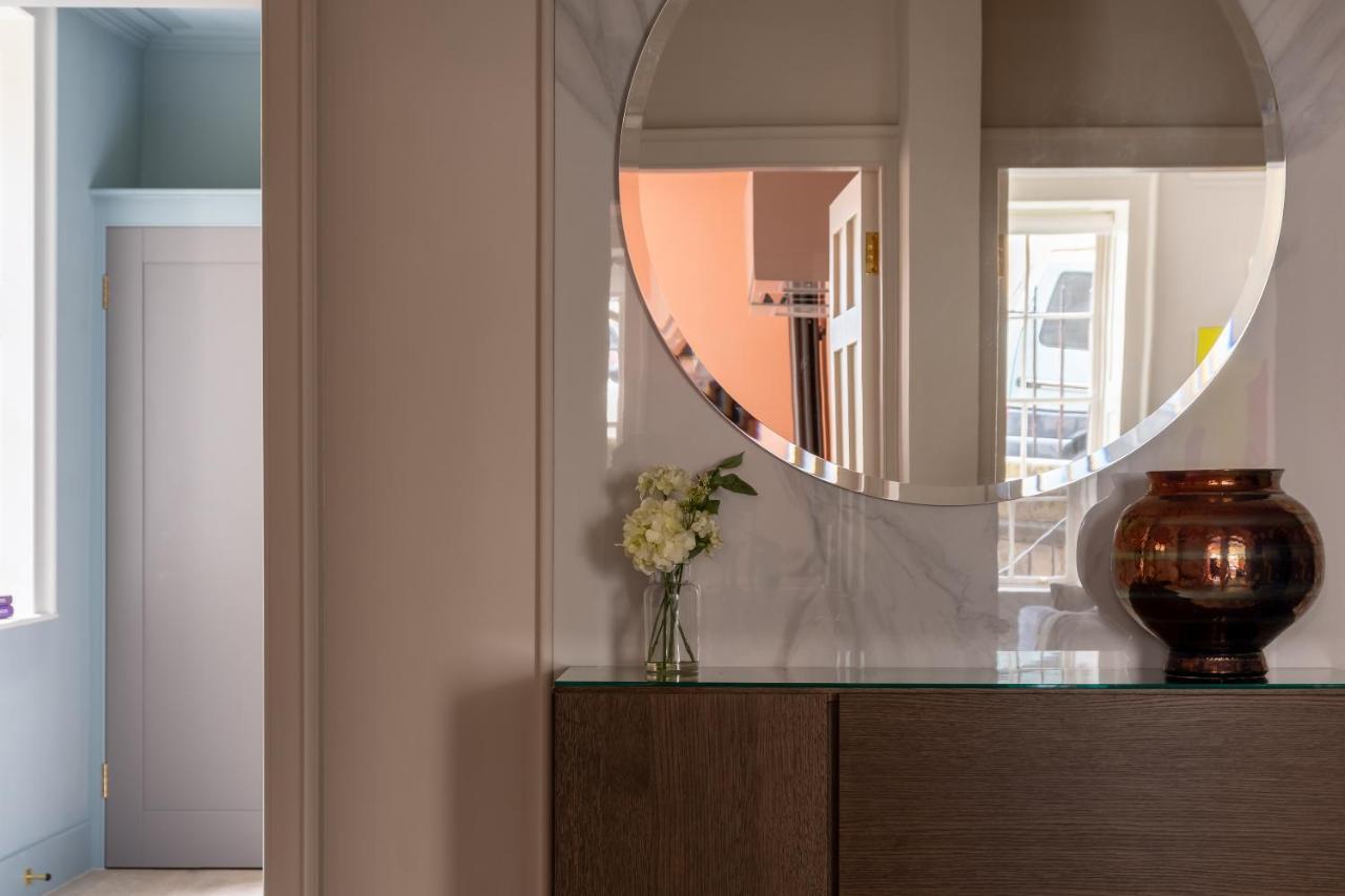 Russell House Apartment