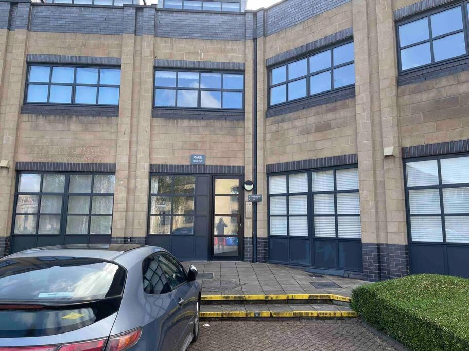 2 Bed Centre Flat Bath