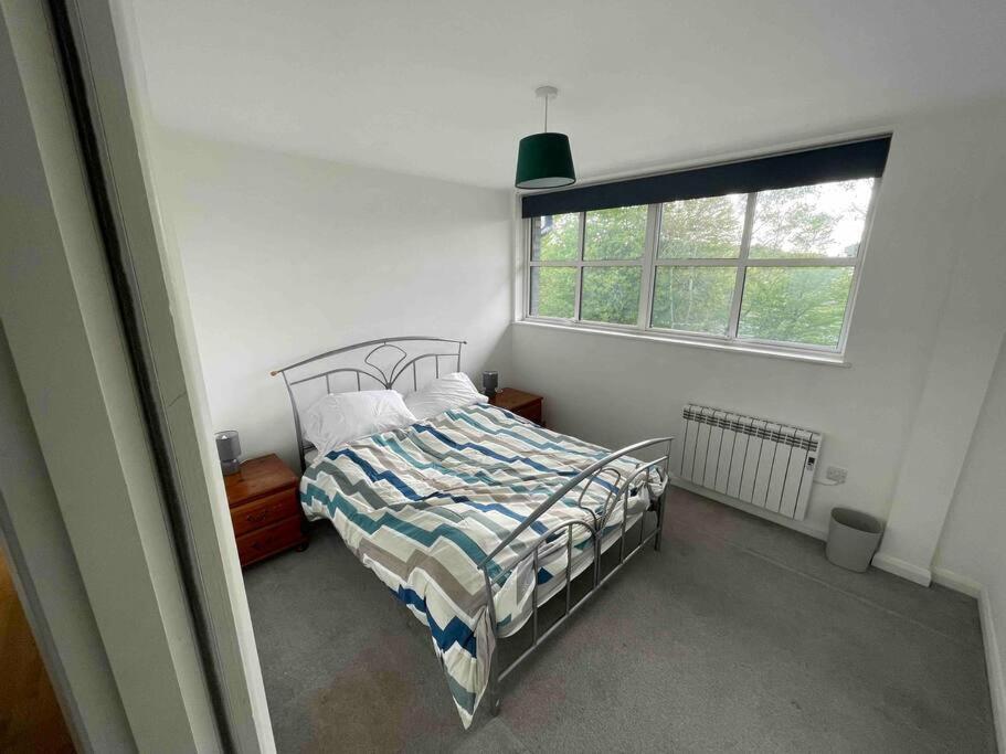 2 Bed Centre Flat Bath
