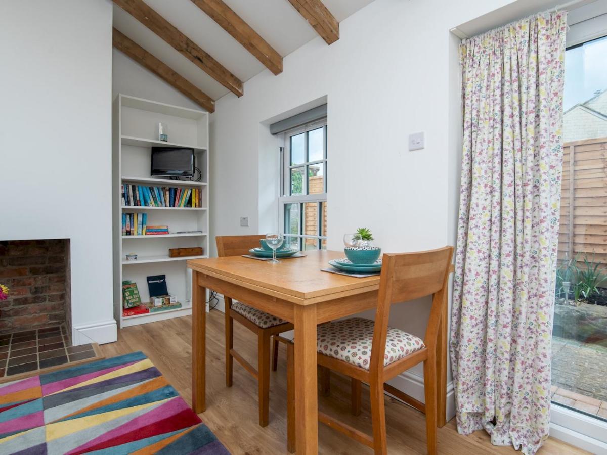 Holiday home Pass The Keys Charming Garden With Parking