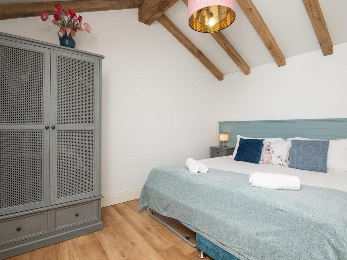 Holiday home Pass The Keys Charming Garden With Parking *